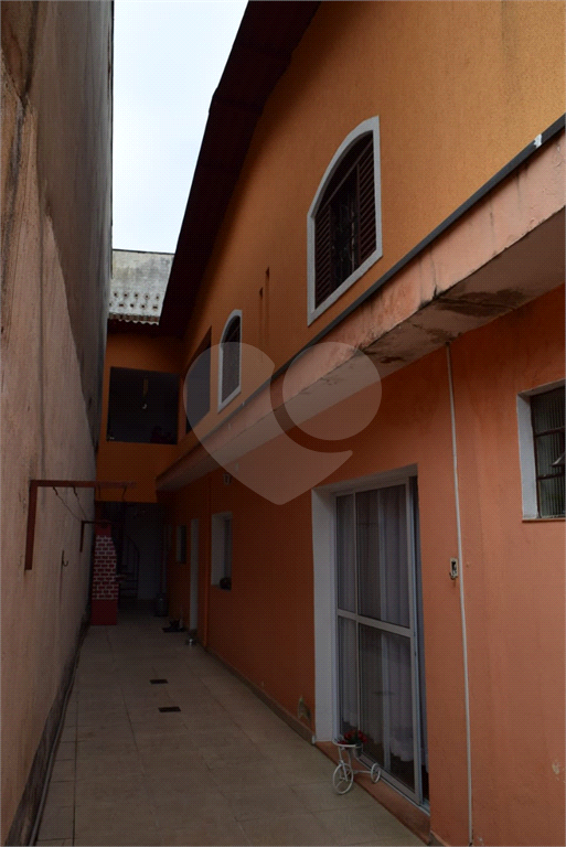 SOBRADO ÓTIMA LOCALIZAÇÃO  200 AC