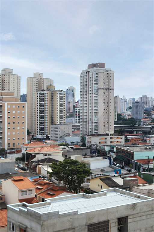 Condomínio com aptos de 2 dormitórios, 1 suíte, 1 ou 2 vagas, próximo ao metrô Parada Inglesa.