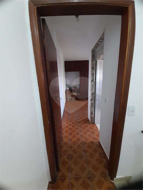 Sobrado para venda ou locação.