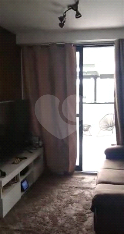 APARTAMENTO em VILA PRUDENTE