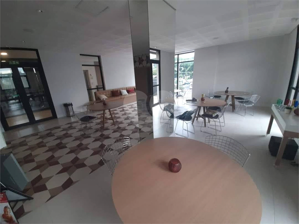 APARTAMENTO em VILA PRUDENTE