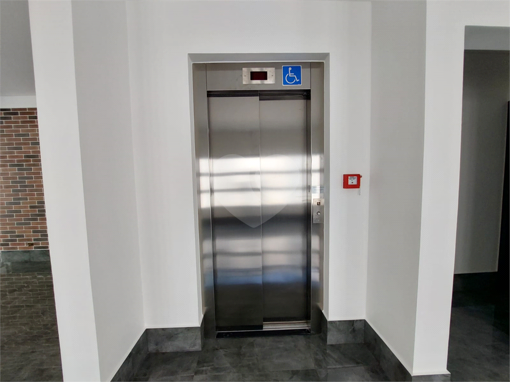 NOVO PRÉDIO COMERCIAL NA BRAZ LEME , 300 M² IMPECÁVEL COM ELEVADOR, PÉ DIREITO DUPLO