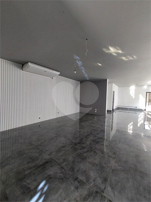 NOVO PRÉDIO COMERCIAL NA BRAZ LEME , 300 M² IMPECÁVEL COM ELEVADOR, PÉ DIREITO DUPLO