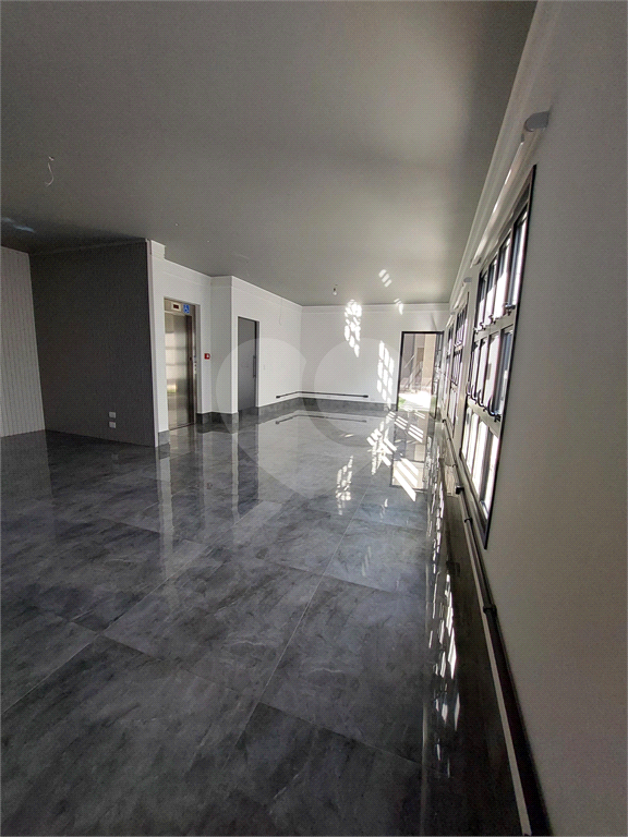 NOVO PRÉDIO COMERCIAL NA BRAZ LEME , 300 M² IMPECÁVEL COM ELEVADOR, PÉ DIREITO DUPLO