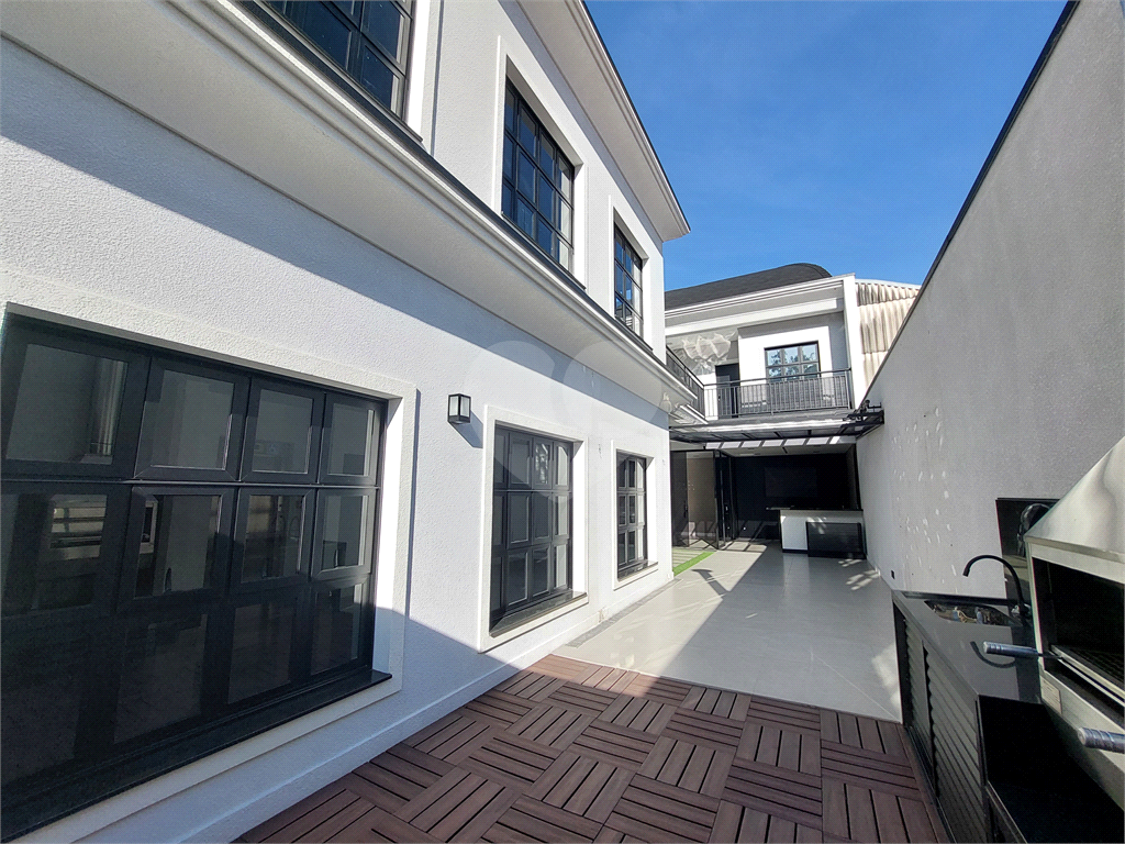 NOVO PRÉDIO COMERCIAL NA BRAZ LEME , 300 M² IMPECÁVEL COM ELEVADOR, PÉ DIREITO DUPLO