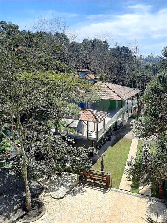 Sitio Pousada Espaço Canada Com todo conforto e lazer completo contando com 80vagas de veículos