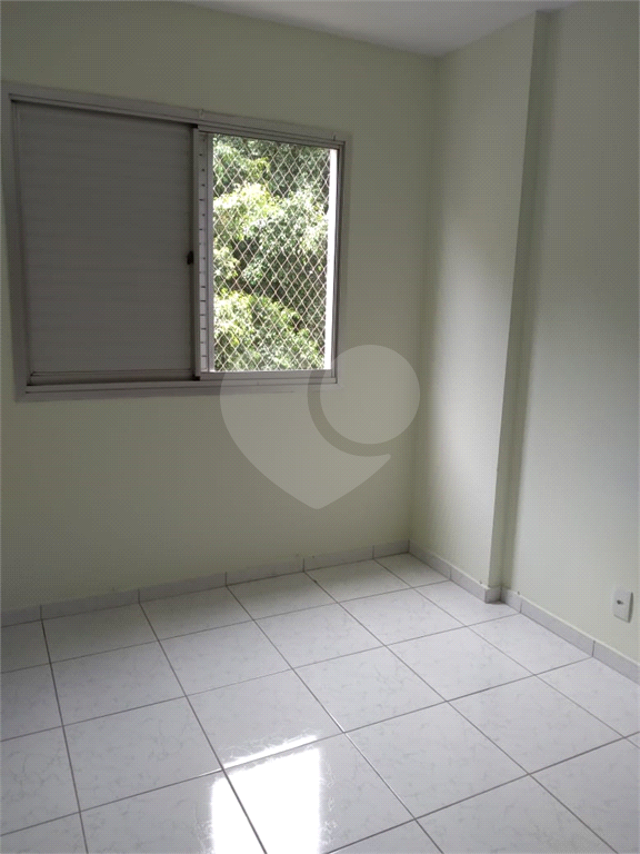 Apartamento à venda com 3 quartos, 82m² - Foto 2