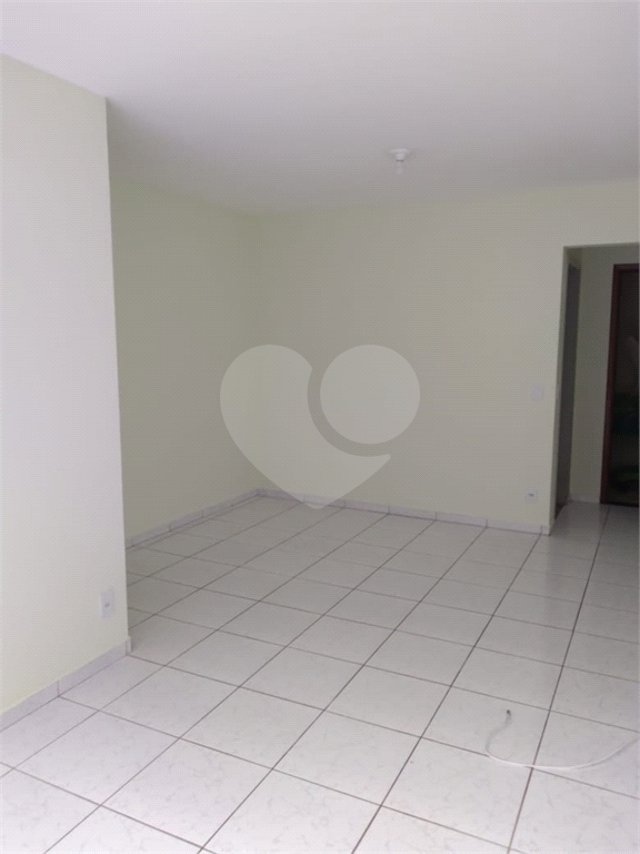 Apartamento à venda com 3 quartos, 82m² - Foto 3