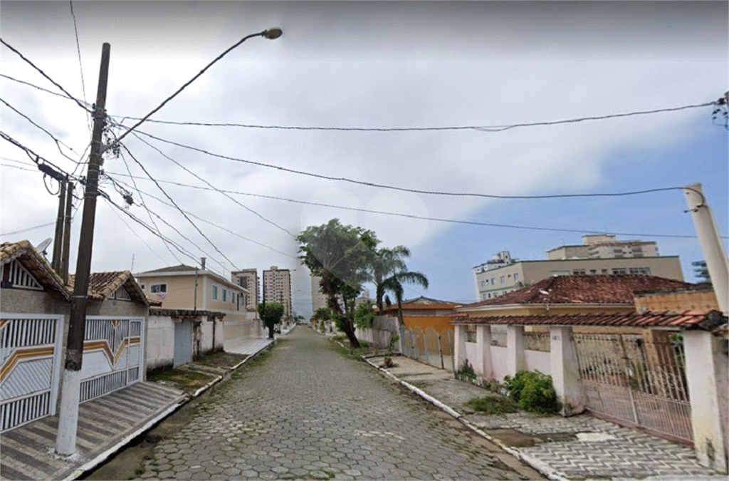 Casa em condomínio fechado na Praia Grande - Bairro Caiçara 