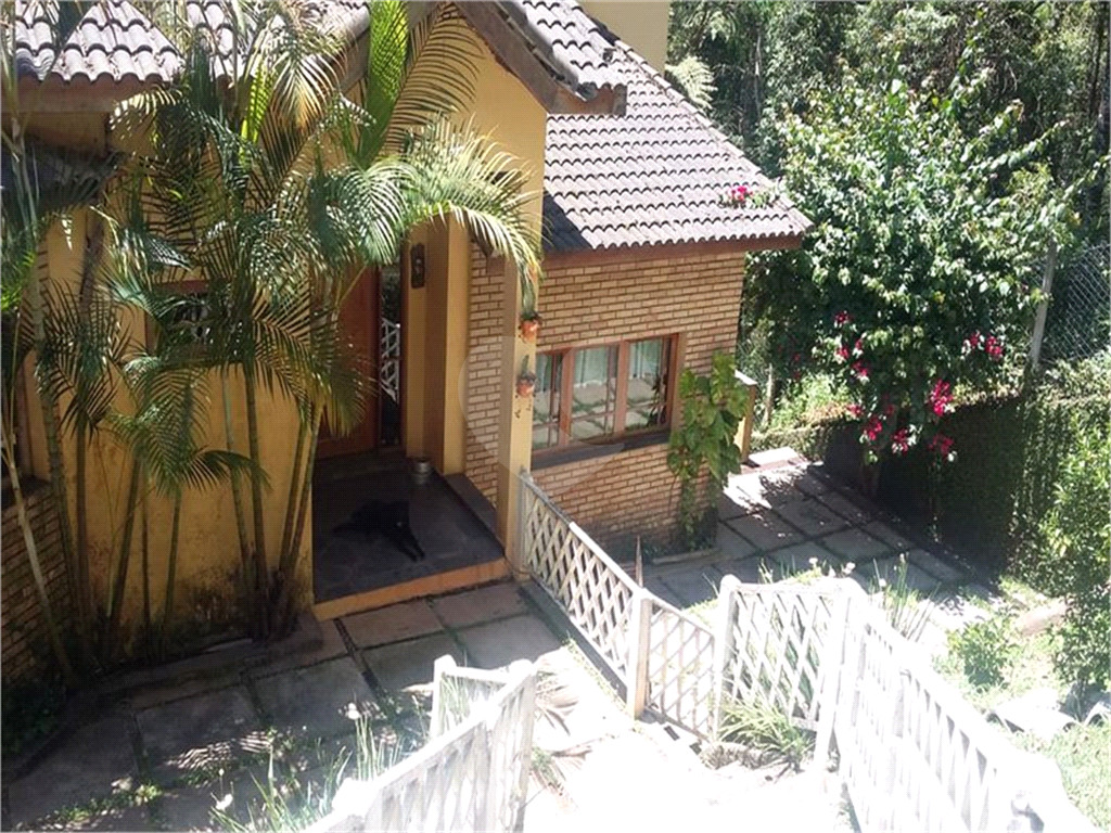 Casa de Condomínio à venda com 5 quartos, 400m² - Foto 2