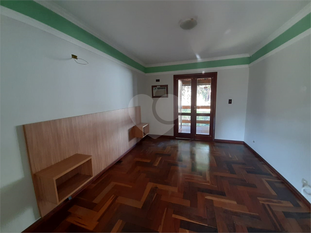 Casa de Condomínio à venda com 5 quartos, 320m² - Foto 3