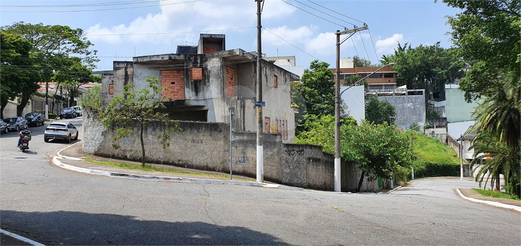 Ótimo terreno para investidores com 852 metros no Jardim França.