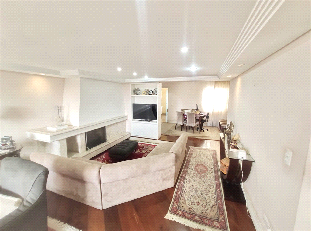 Apartamento com 3 suítes e hidromassagem 