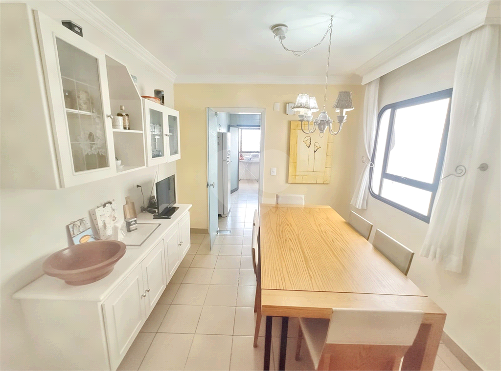 Apartamento com 3 suítes e hidromassagem 
