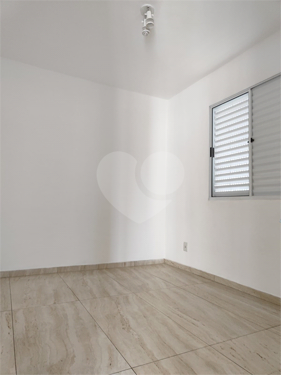 APARTAMENTO em CASA VERDE