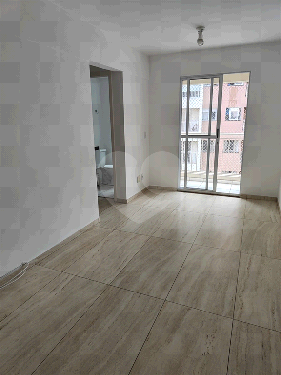 APARTAMENTO em CASA VERDE