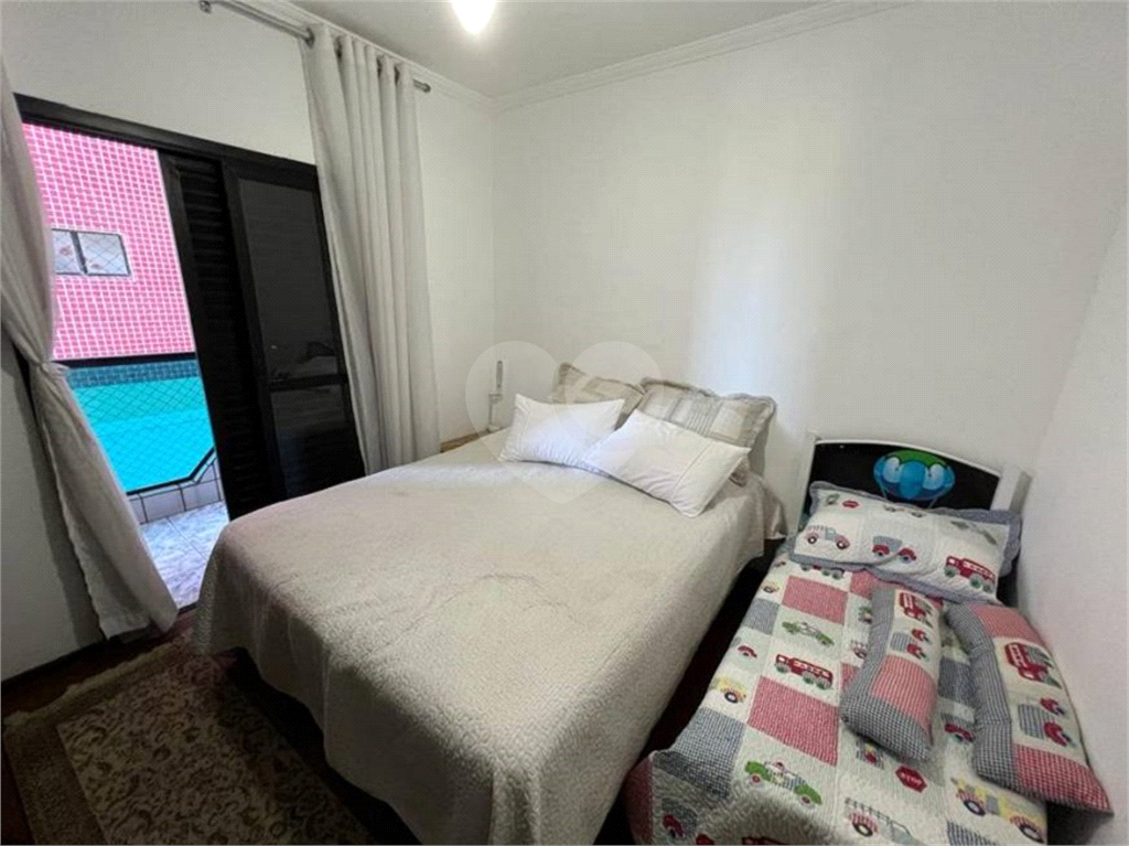 Apartamento à venda no Canto do Forte - 168m² com 4 quartos e 2 vagas