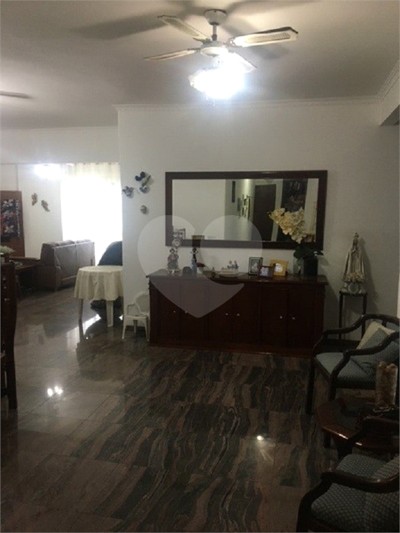 Apartamento à venda no Canto do Forte - 168m² com 4 quartos e 2 vagas