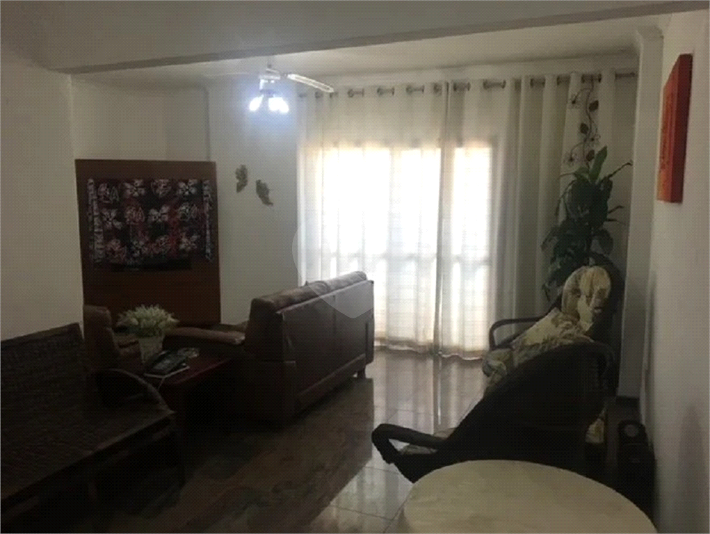 Apartamento à venda no Canto do Forte - 168m² com 4 quartos e 2 vagas
