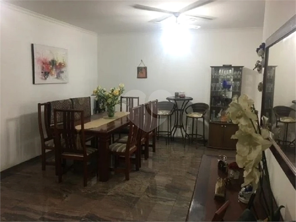 Apartamento à venda no Canto do Forte - 168m² com 4 quartos e 2 vagas