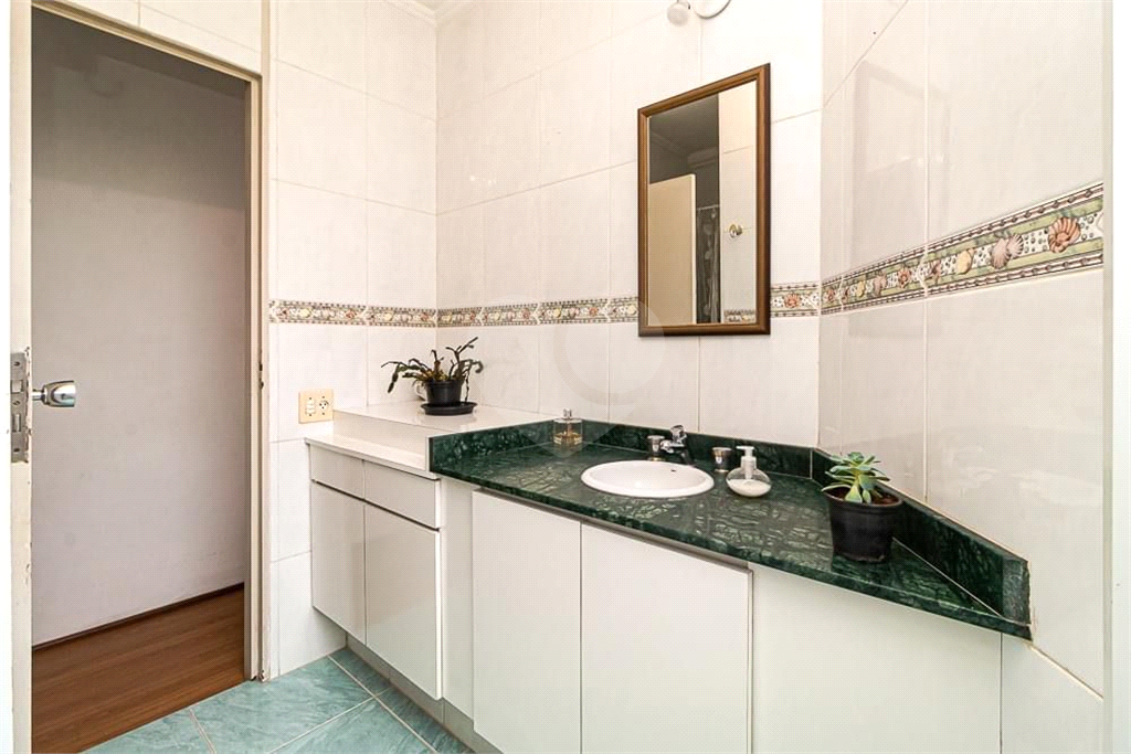 Apartamento à venda com 3 quartos, 125m² - Foto 10