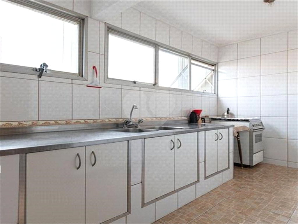 Apartamento à venda com 3 quartos, 125m² - Foto 17