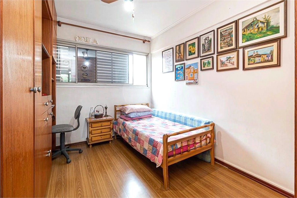 Apartamento à venda com 3 quartos, 125m² - Foto 9