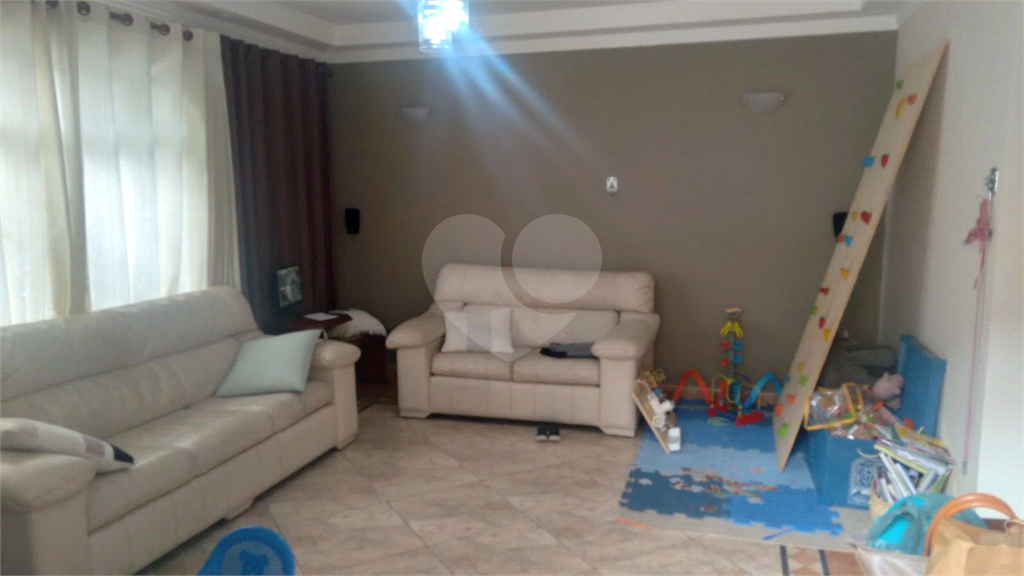 Sobrado à venda com 3 quartos, 185m² - Foto 4