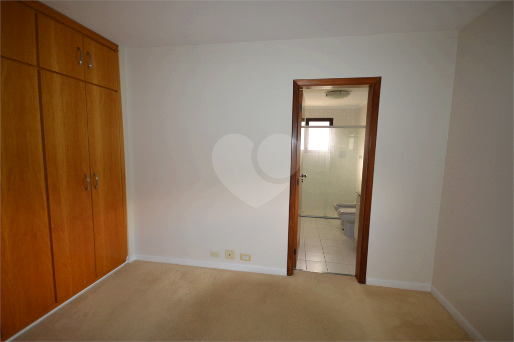 Apartamento à venda com 4 quartos, 196m² - Foto 16