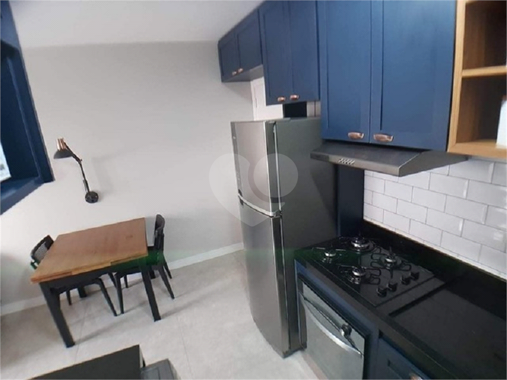 Apartamento com varanda e vaga de garagem à venda no Brás, a 5 minutos do Metrô