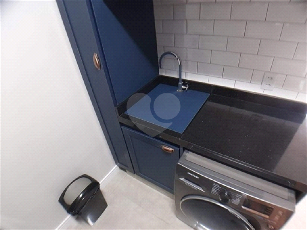 Apartamento com varanda e vaga de garagem à venda no Brás, a 5 minutos do Metrô