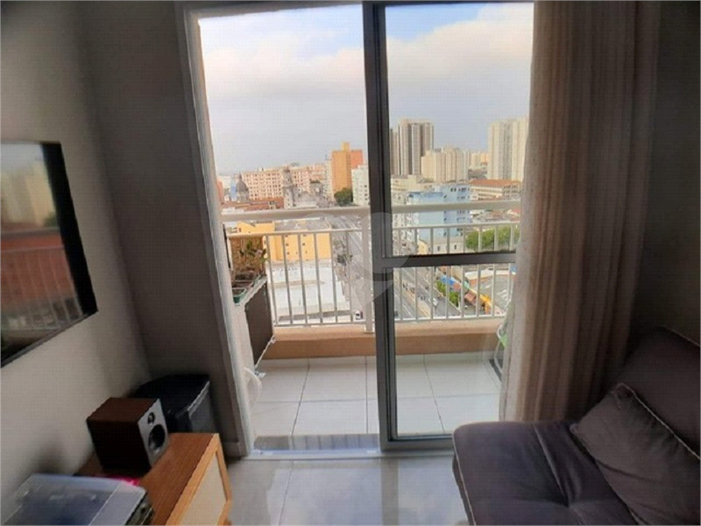 Apartamento com varanda e vaga de garagem à venda no Brás, a 5 minutos do Metrô