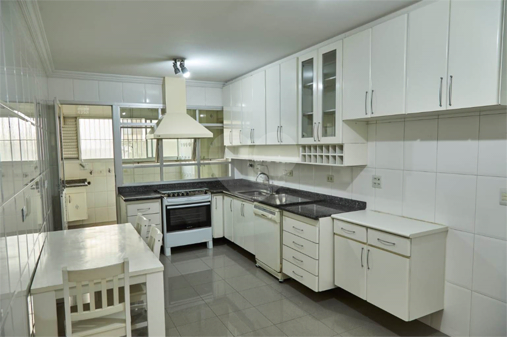 APARTAMENTO em TUCURUVI