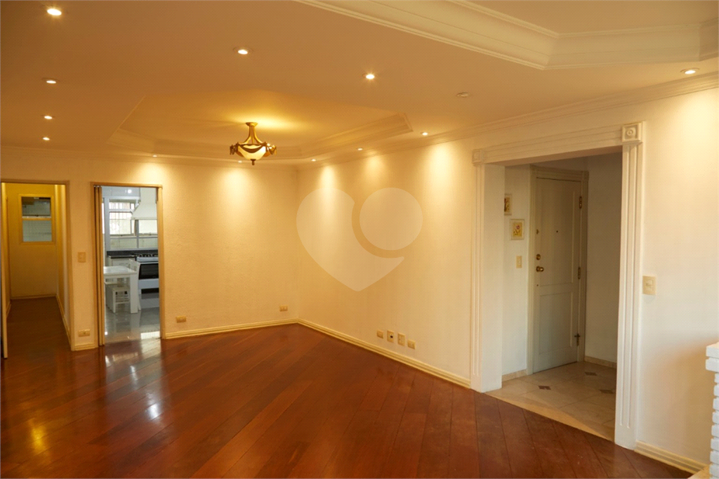 APARTAMENTO em TUCURUVI