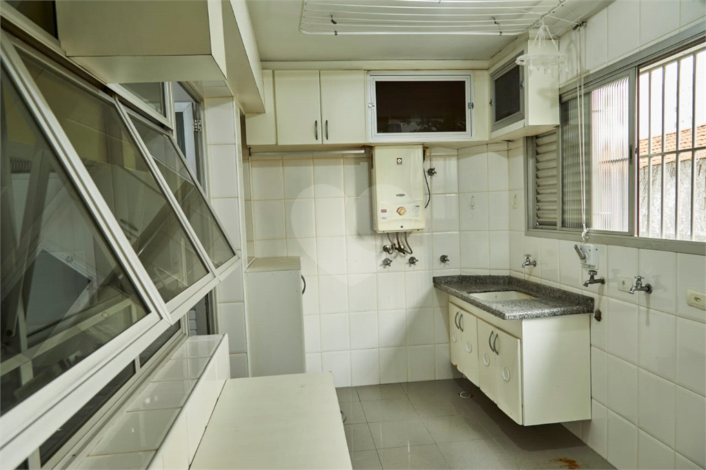 Apartamento à venda com 3 quartos, 160m² - Foto 11