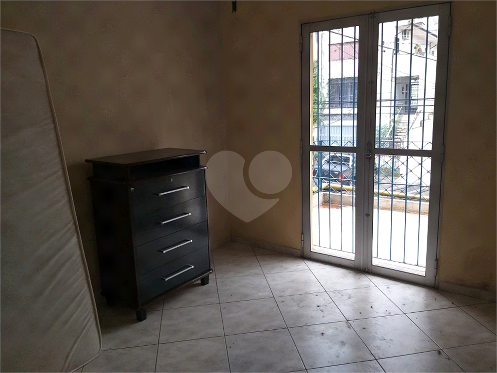 Casa Residencial/Comercial - São 2 casas, com toda infraestrutura que o bairro de Santana oferece