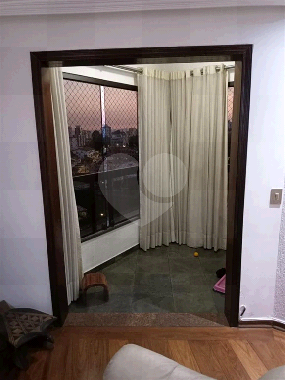 APARTAMENTO em TUCURUVI