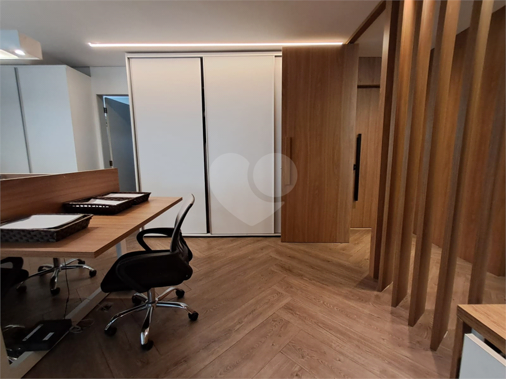 Imóvel comercial com 3 salas de escritório 1 sala de reunião cozinha 2 banheiros 3 vagas Pinheiros