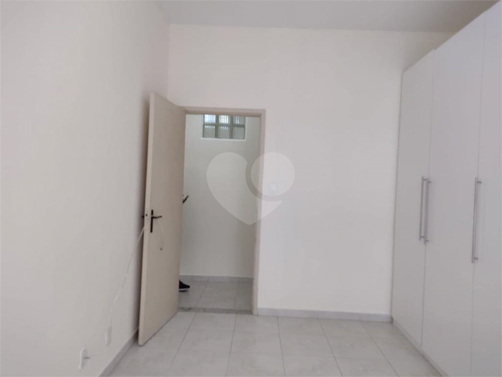 APARTAMENTO em REPÚBLICA