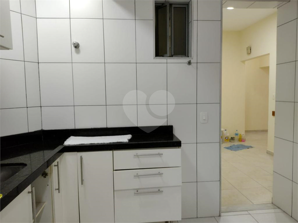 APARTAMENTO em REPÚBLICA