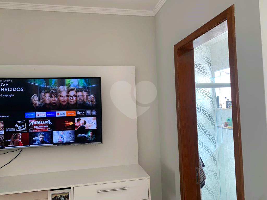 Sobrado em condomínio com 2 suítes