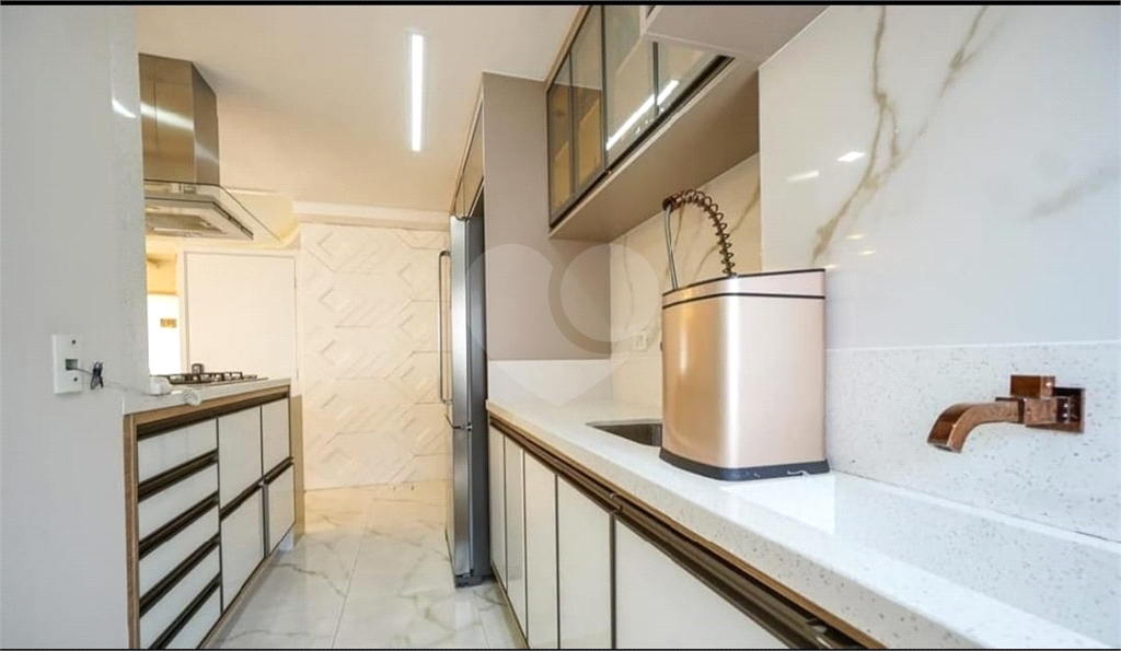 Apartamento à venda com 2 quartos, 80m² - Foto 31