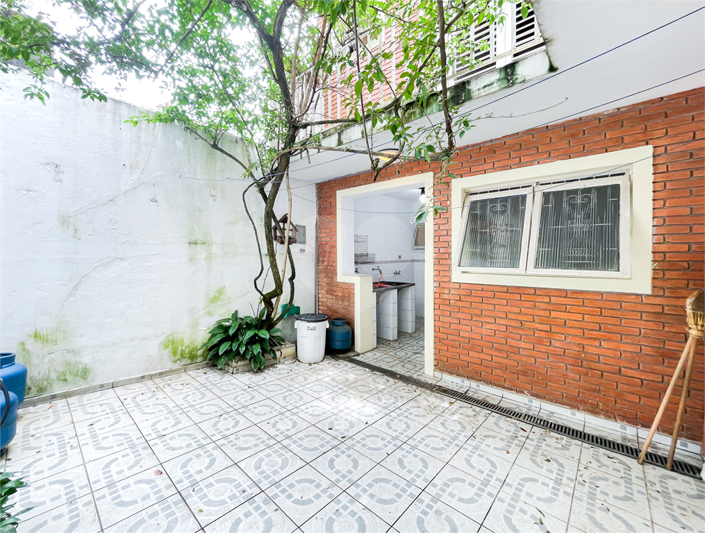CASA À VENDA COM 4 QUARTOS NA POMPÉIA