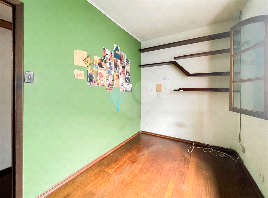 CASA À VENDA COM 4 QUARTOS NA POMPÉIA