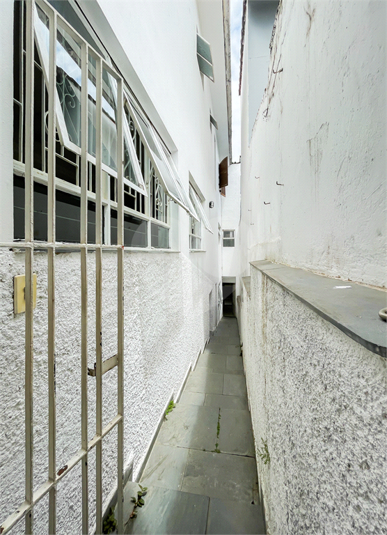 CASA À VENDA COM 4 QUARTOS NA POMPÉIA