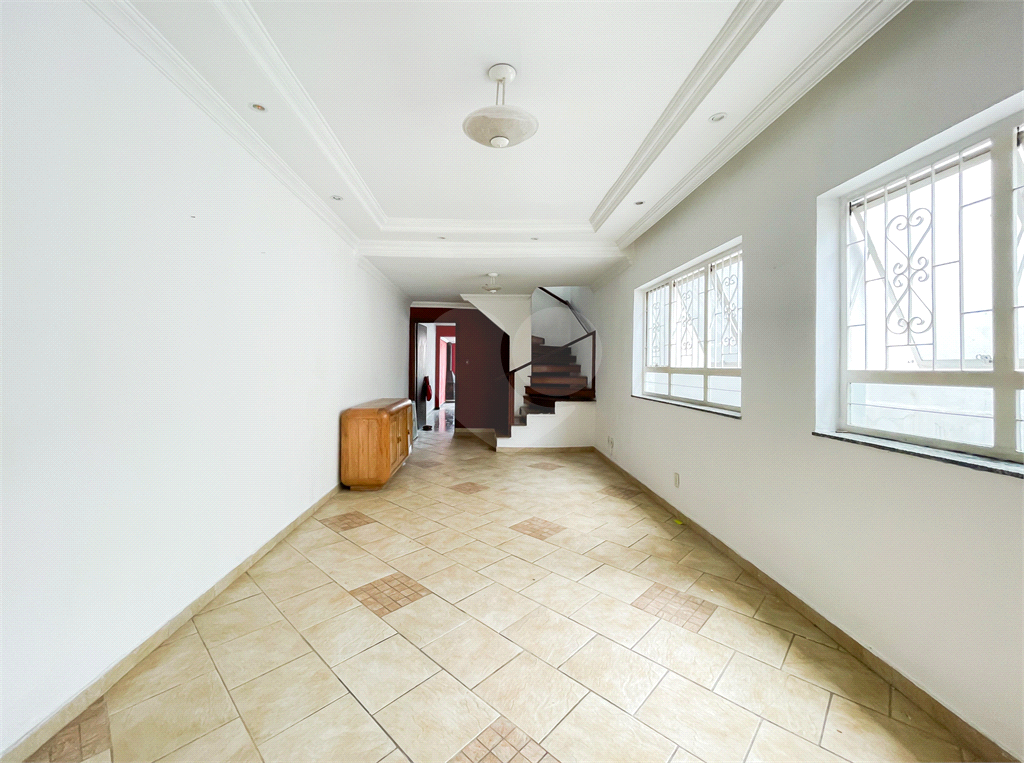 CASA À VENDA COM 4 QUARTOS NA POMPÉIA