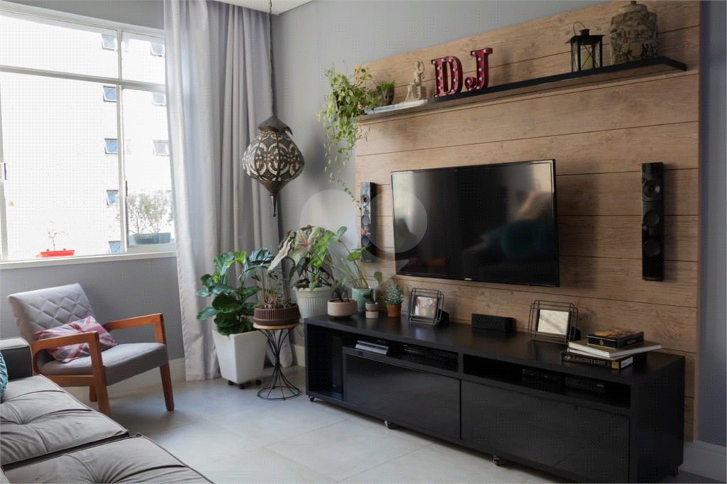 Apartamento  totalmente reformado  a venda nos Campos Elíseos.