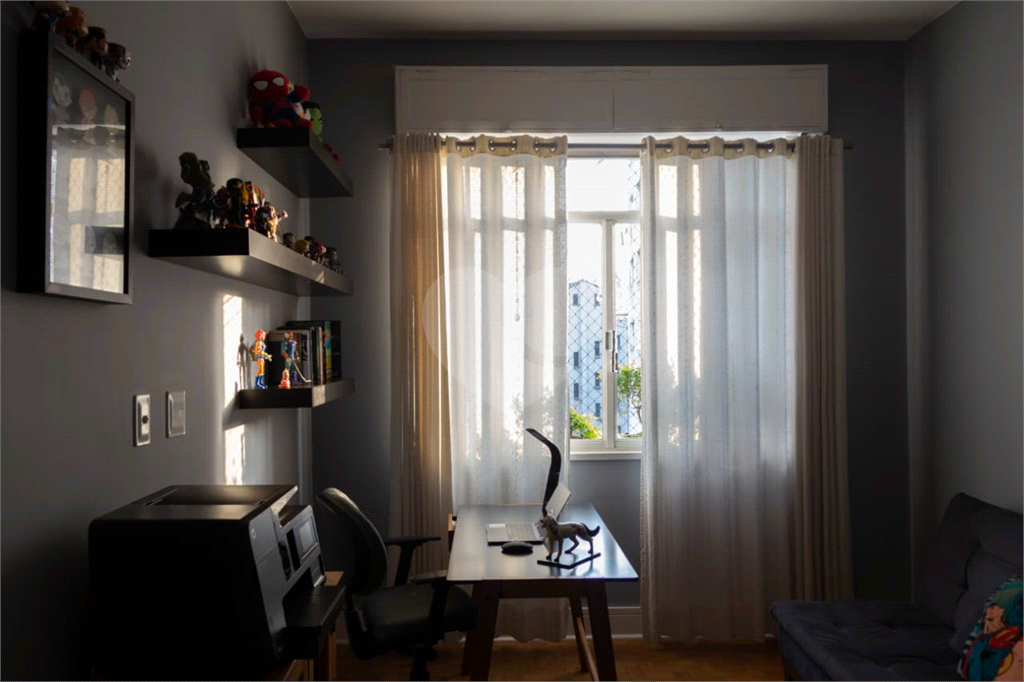 Apartamento  totalmente reformado  a venda nos Campos Elíseos.