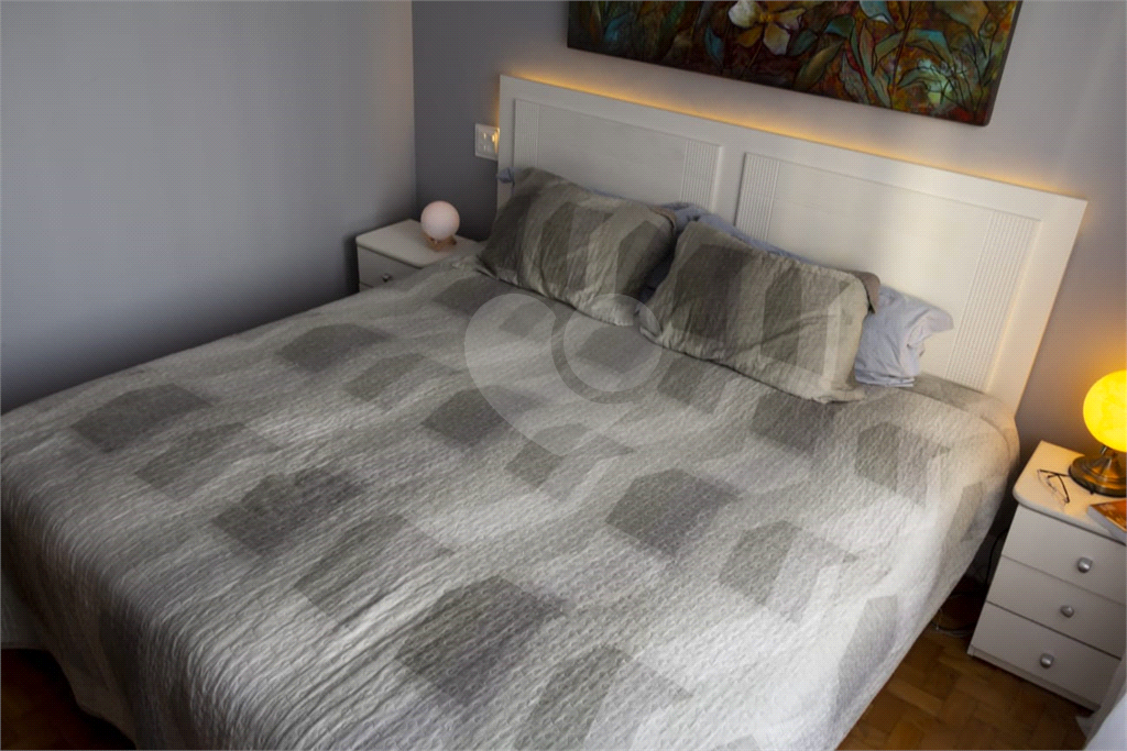 Apartamento  totalmente reformado  a venda nos Campos Elíseos.