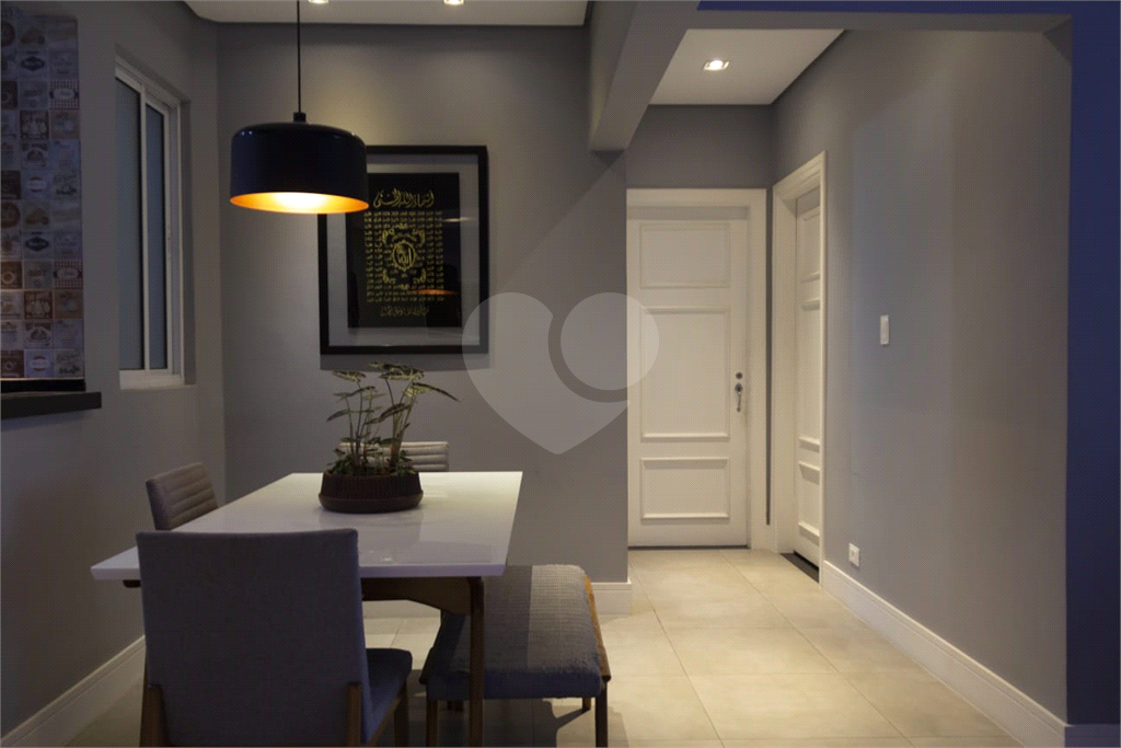 Apartamento  totalmente reformado  a venda nos Campos Elíseos.